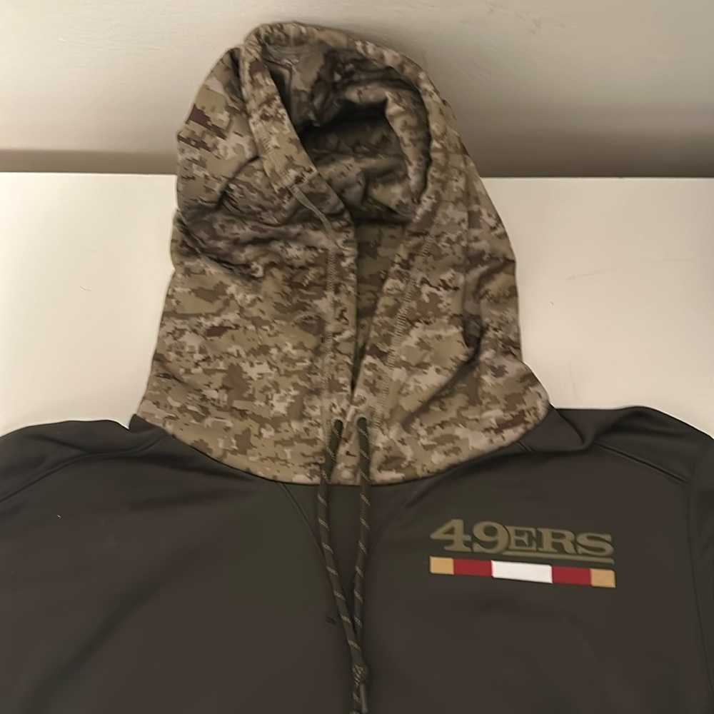 Nike- San Francisco 49ers 2017 Salute to Service Hoodie